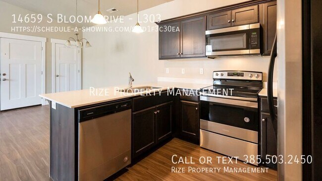 Foto del edificio - 14659 Bloom Dr