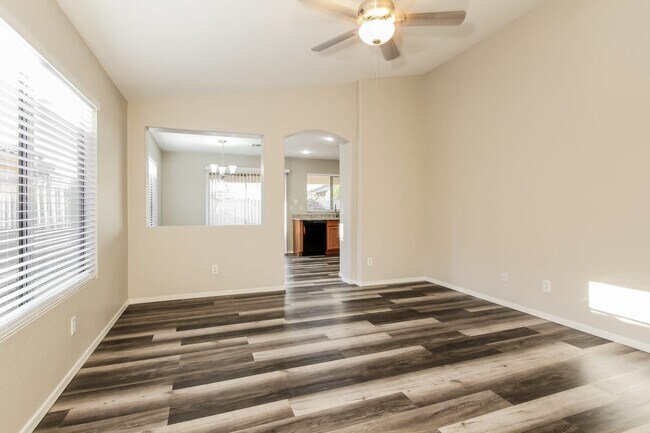 Building Photo - 16215 W Cottonwood St