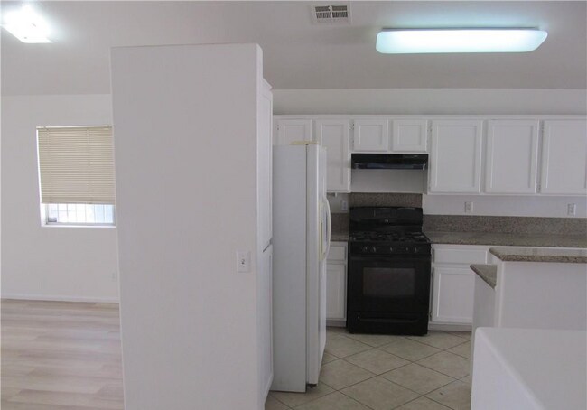 Building Photo - 3732 White Peppermint Dr