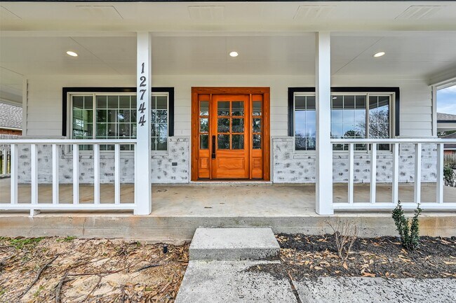 Foto del edificio - 12744 Point Aquarius Blvd