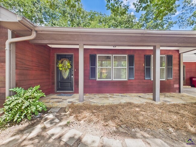 Building Photo - 1167 Roundtable Ln