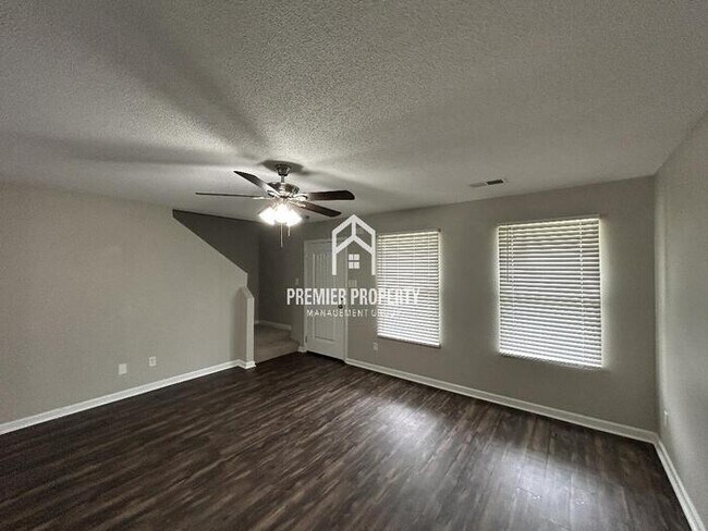 Foto del edificio - 4524 Sweet Whisper Ln