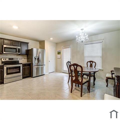 Foto del edificio - 1324 Meadow Creek Dr