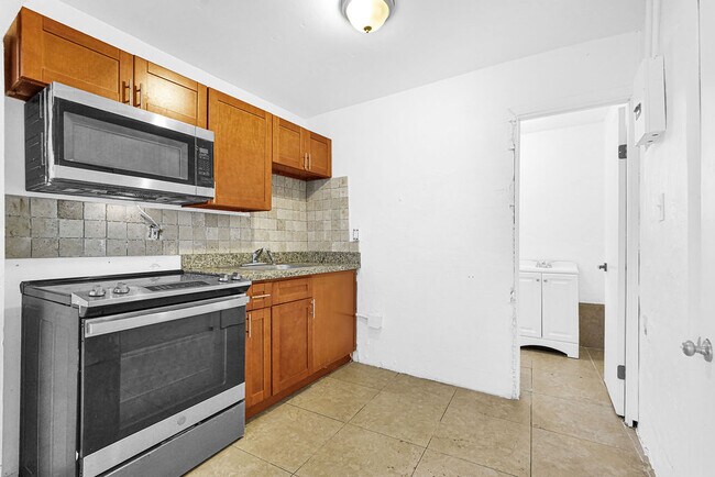 Foto del edificio - 250 NW 43rd St