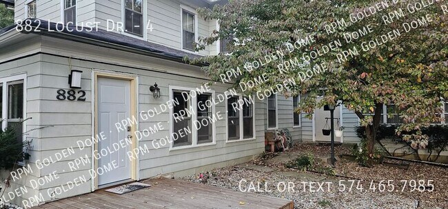 Foto del edificio - 882 Locust Dr