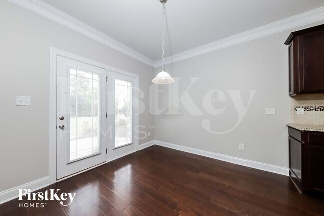 Building Photo - 189 Kilbourne Dr