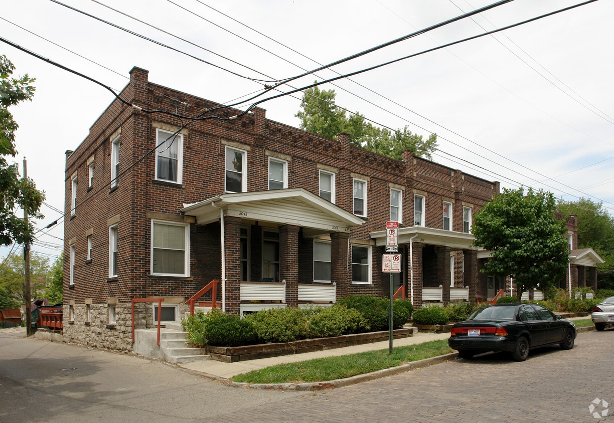 Building Photo - 2043-2057 Waldeck Ave