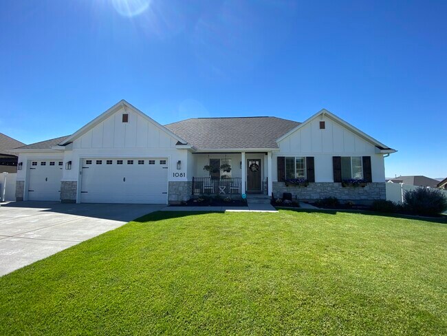 Basement Apartment - UTILITIES INCLUDED - 1081 W 3425 N