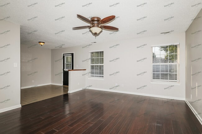 Building Photo - 6364 River Valley Way