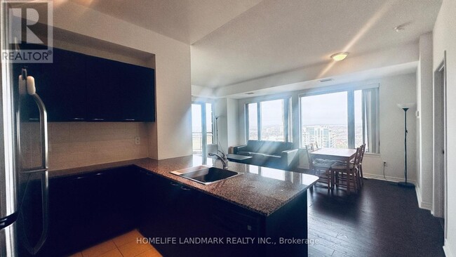 Building Photo - 385-2385 Prince of Wales Dr