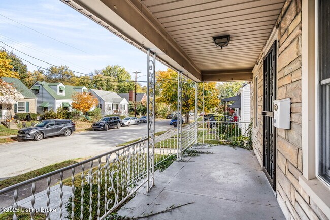 Foto del edificio - 614 E Brandeis Ave