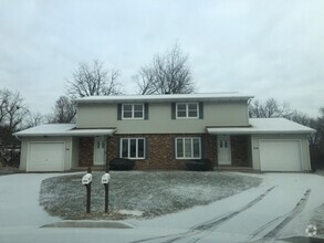 Building Photo - 314 William Cir