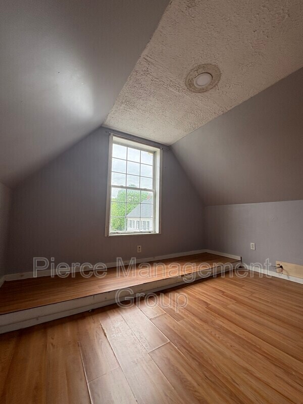 Building Photo - 140 Rumford St