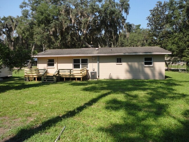 Building Photo - Nice 4 bedroom/2 Bathroom home