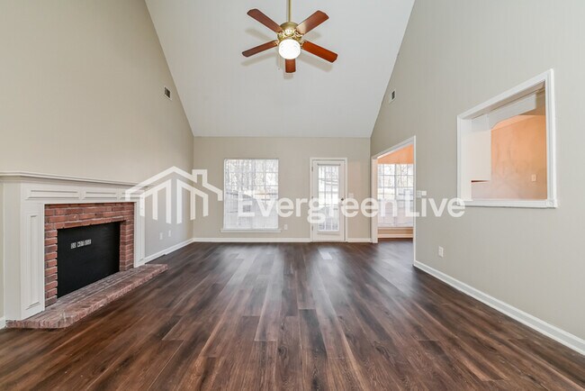 Foto del edificio - 3431 Hollow Oak Dr