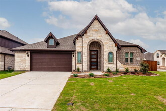 Building Photo - 1304 Lancaster Dr
