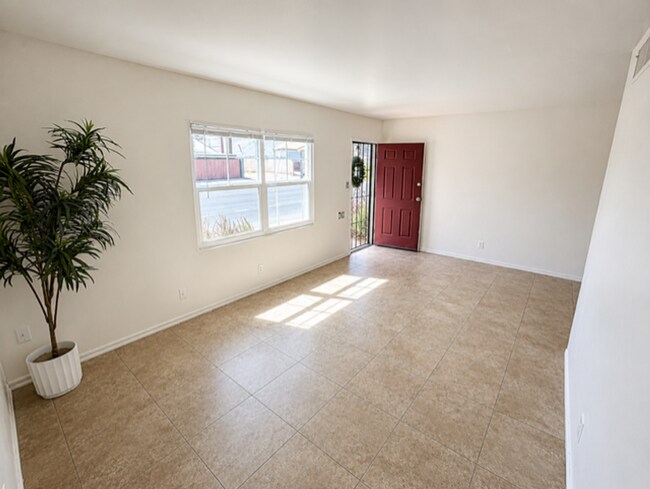 Building Photo - 1505 N 15th Ave