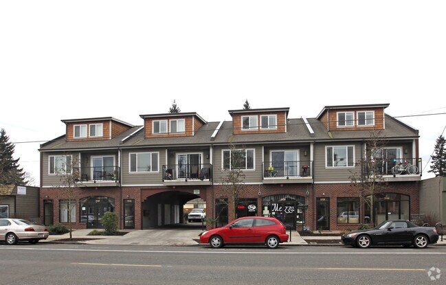 Building Photo - 5516-5530 SE Woodstock Blvd