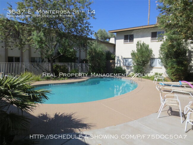 Foto del edificio - BEAUTIFUL SMALL CONDO COMPLEX!!
