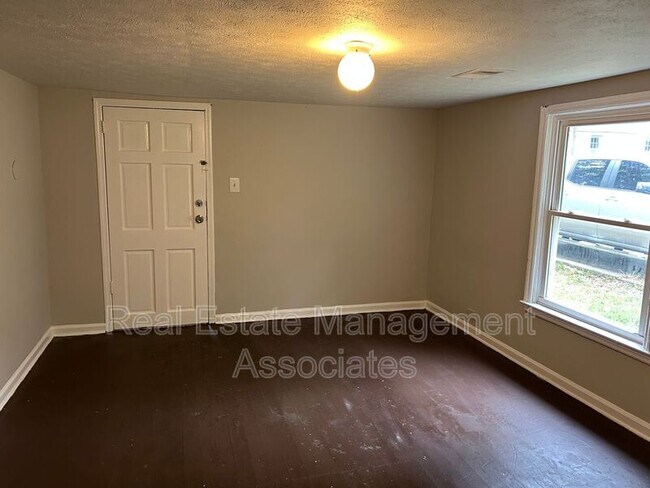 Foto del edificio - 214 Realty St