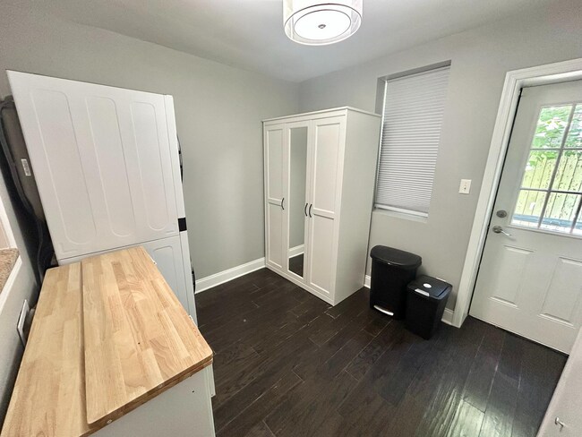 Foto del edificio - 2545 Ellsworth St