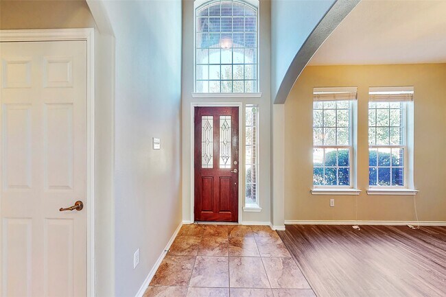 Foto del edificio - 8915 Headstall Dr