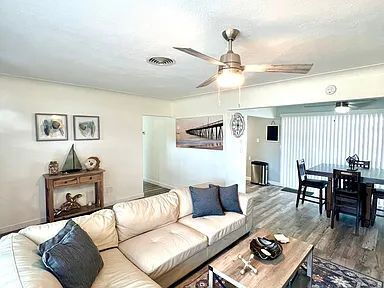 Photo - Bright & Cozy Home in a Prime Location