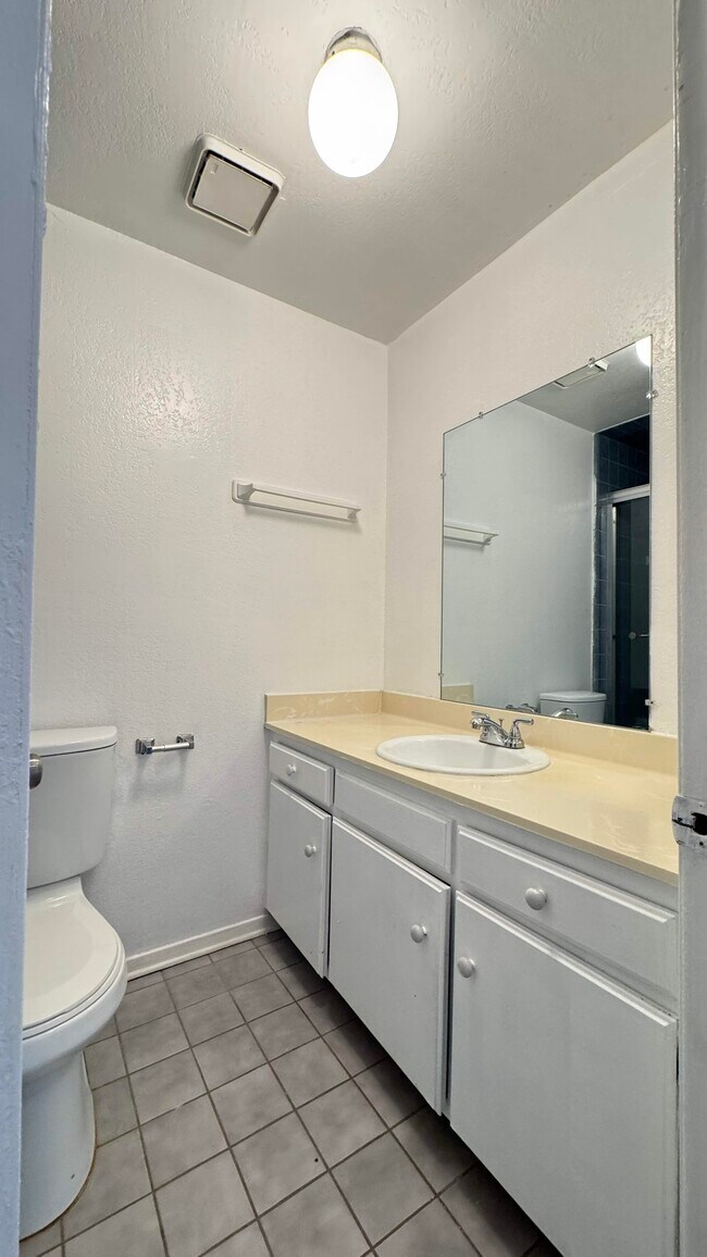 Foto del edificio - 18530 Hatteras St