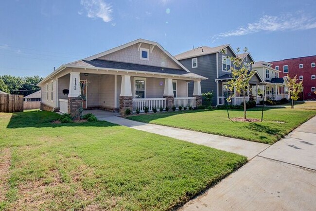 Foto del edificio - 3/2/2 Craftsman Style Home