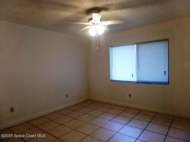 Building Photo - 219 Olmstead Dr