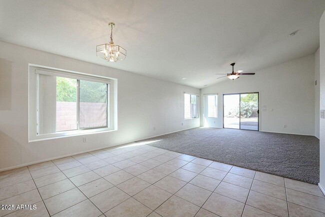 Foto del edificio - 28604 N 21st Ln