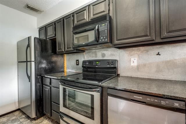 Foto del edificio - 5740 Martel Ave
