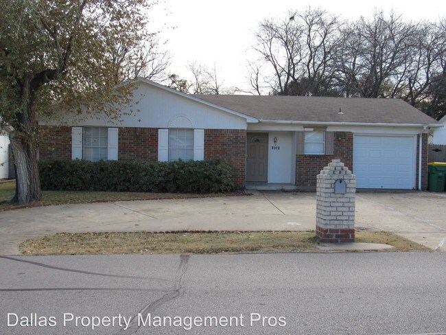 Foto del edificio - 3102 Kyle Rd