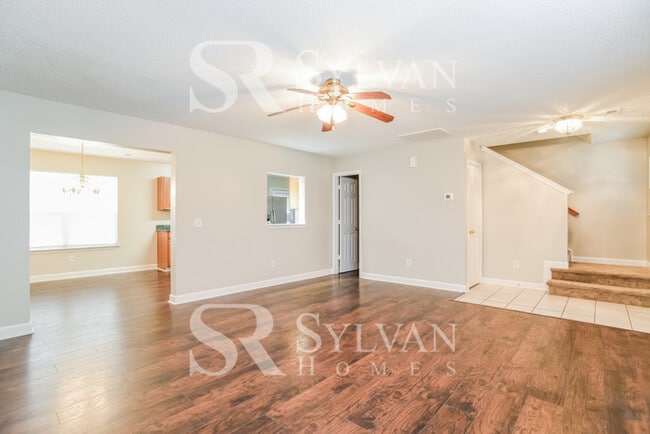 Building Photo - Carve Out a Great Life Here!