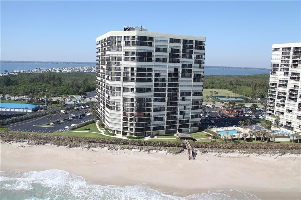 Primary Photo - 9550 S Ocean Dr