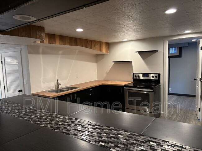Building Photo - 5725 S 2050 W