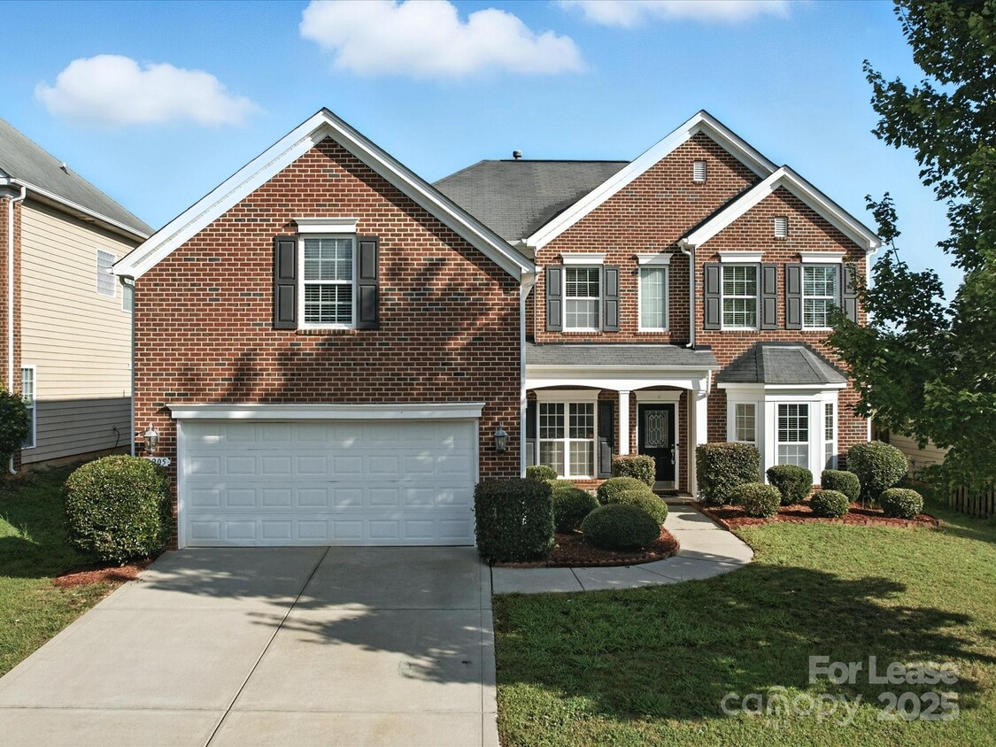 Foto principal - 10205 Falling Leaf Dr NW
