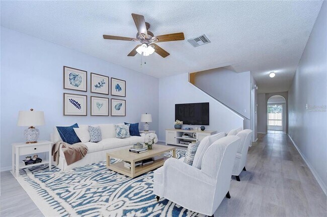 Foto del edificio - 549 Kensington Lake Cir