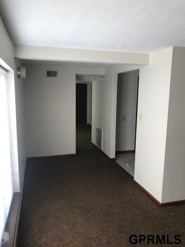 Building Photo - 2912 Van Buren St