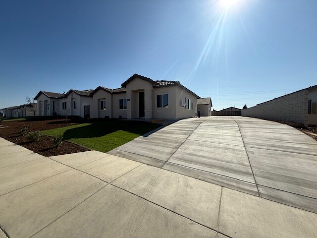 Foto principal - 5306 Hawkwatch Ln
