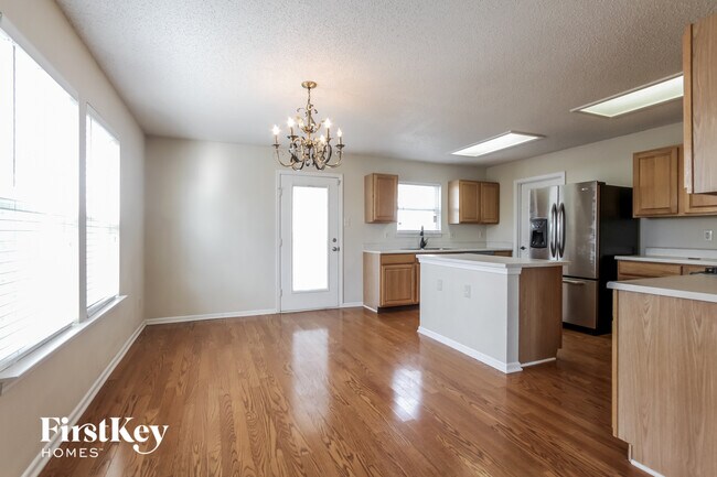 Building Photo - 9192 Huntleigh Cir