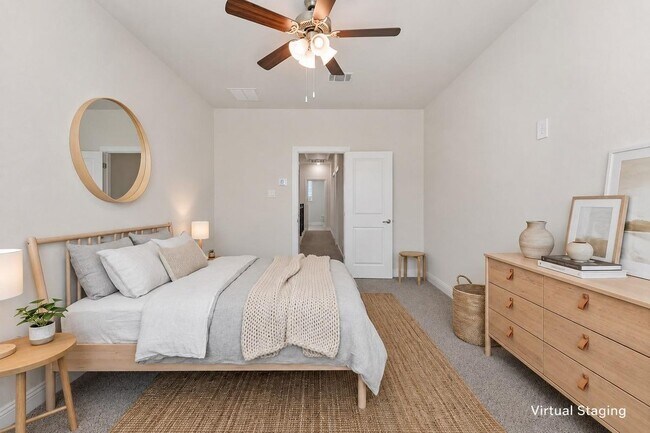 Foto del edificio - 4550 Community Ct