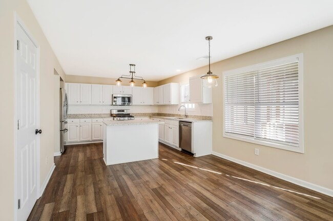 Building Photo - 253 Triplet Trl