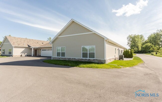 Building Photo - 1457 River Park Lane