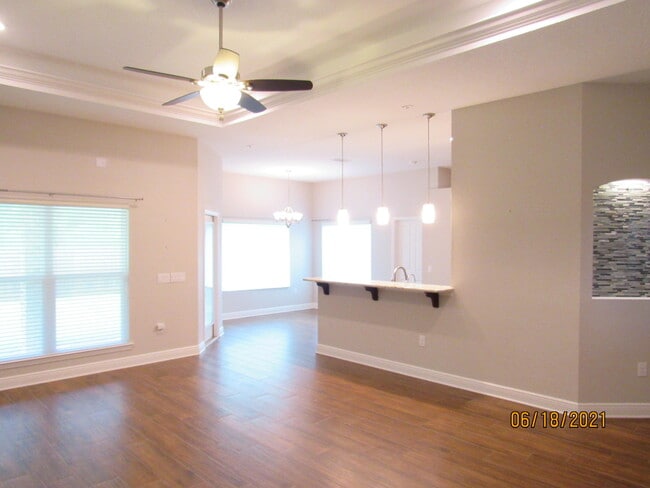Building Photo - 8654 El Paseo St