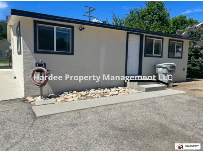 Foto del edificio - 221 E 37th St