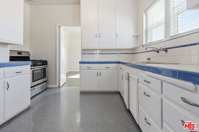 Building Photo - 111 N Harper Ave