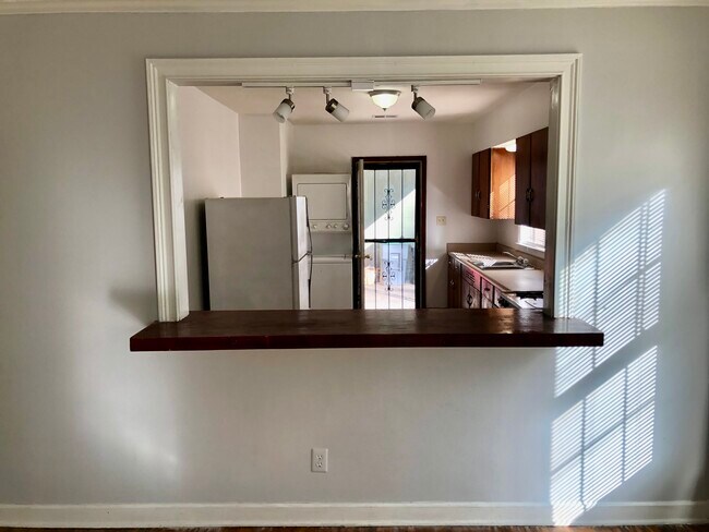 Building Photo - 2584 Quail Ave