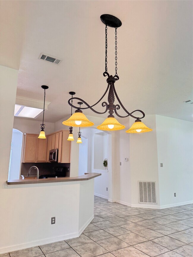 Building Photo - 3210 Woodcreek Glen Ln