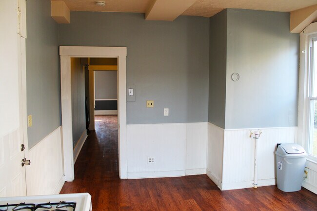 Building Photo - 1515 1st Ave